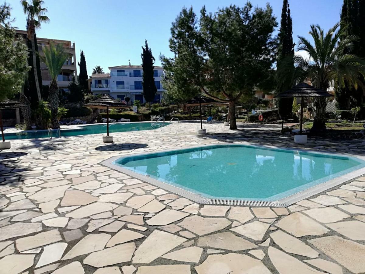 Family Paradise- Luxury Combined With Home Comfort Paphos Esterno foto